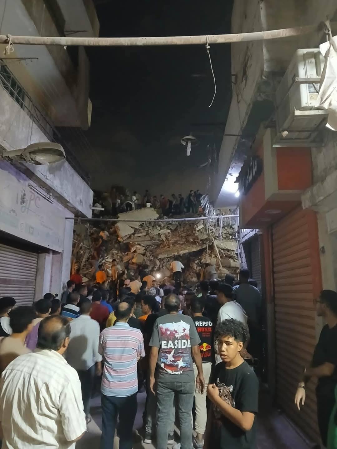 انهيار مبنى نور الشريف في السيدة زينب.. كل التفاصيل الكاملة انهيار مبنى نور الشريف في السيدة زينب.. كل التفاصيل الكاملة