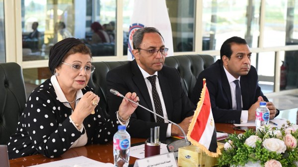 نائب وزير الصحة تؤكد على أهمية تنفيذ برنامج تدريبي لتعزيز رعاية الأطفال حديثي الولادة نائب وزير الصحة تؤكد على أهمية تنفيذ برنامج تدريبي لتعزيز رعاية الأطفال حديثي الولادة