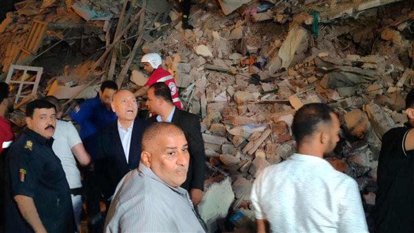 إخلاء مبنى قريب من الانهيار في السيدة زينب و5 إصابات وحالتا وفاة حتى الآن إخلاء مبنى قريب من الانهيار في السيدة زينب و5 إصابات وحالتا وفاة حتى الآن