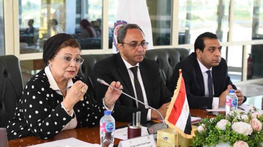 نائب وزير الصحة يقوم بجولة ميدانية شاملة في محافظة قنا نائب وزير الصحة يقوم بجولة ميدانية شاملة في محافظة قنا