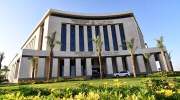 وزير الإسكان يراقب مشاريع البنية التحتية والطرق ومشروع “ديارنا” السكني في مدينة العاشر من رمضان