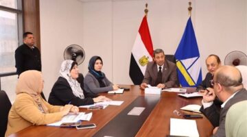 عاجل.. محافظ دمياط يستعرض ملف التأمين الصحي الشامل استعدادًا لإطلاقه في المحافظة