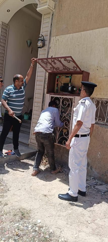 الجهات المسؤولة في مدينة دمياط الجديدة تطلق حملة لضبط المخالفات في توصيلات مياه الشرب الجهات المسؤولة في مدينة دمياط الجديدة تطلق حملة لضبط المخالفات في توصيلات مياه الشرب