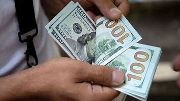 الدولار يسجل 50.48 جنيه في تداولات البنوك المصرية اليوم