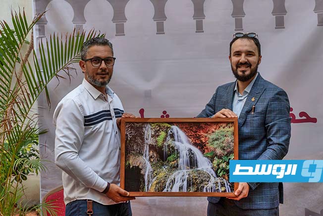صورة خلال توقيع الاتفاقية (فيسبوك)