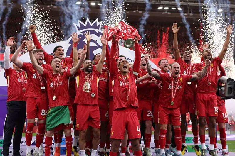 مواجهة مبكرة مع أرسنال: مواعيد مباريات ليفربول في الدوري الإنجليزي 2025-2026 مواجهة مبكرة مع أرسنال: مواعيد مباريات ليفربول في الدوري الإنجليزي 2025-2026