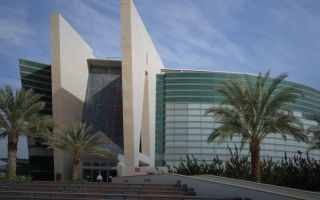جامعة الإمارات تحقق قفزة بلغت 68 مرتبة في التصنيف العالمي للجامعات حسب “يو إس نيوز”.