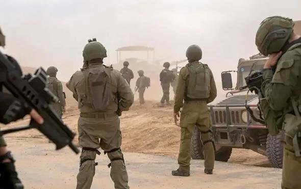 الجيش الإسرائيلي يعتقل 60 شخصًا فلسطينيًا من الضفة الغربية الجيش الإسرائيلي يعتقل 60 شخصًا فلسطينيًا من الضفة الغربية