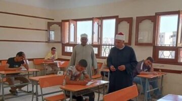 رئيس منطقة القليوبية الأزهرية يزور امتحانات الثانوية الأزهرية