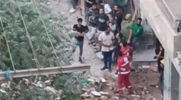 بعد وفاة وإصابة 10 أشخاص.. فريق من النيابة يتفقد عقار الفنان نور الشريف الذي انهار في السيدة زينب