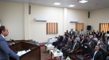 محافظ أسوان ومدير صندوق مكافحة الإدمان يتفقدان مركز العزيمة