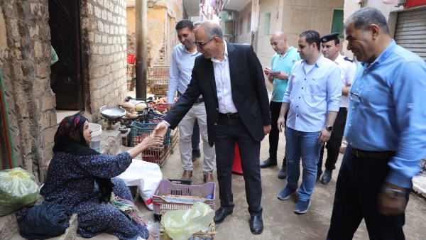 محافظ المنيا: أرحب دائمًا بتقديم المساعدة للفئات الأكثر حاجة والأولى بالرعاية.