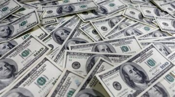 ضبط قضايا تتعلق بتجارة العملات الأجنبية بقيمة تقارب 5 ملايين جنيه خلال 24 ساعة