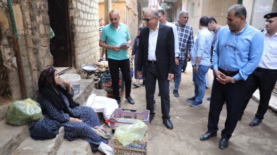 محافظ المنيا: أنا مستعد دائمًا لتقديم الدعم للفئات الأكثر حاجة والرعاية. محافظ المنيا: أنا مستعد دائمًا لتقديم الدعم للفئات الأكثر حاجة والرعاية.