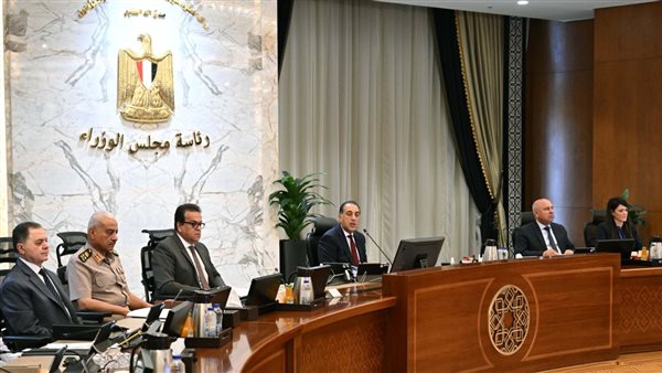 مدبولي يؤكد للمواطنين: لدينا مخزون استراتيجي من السلع يلبي احتياجات الاستهلاك المحلي. مدبولي يؤكد للمواطنين: لدينا مخزون استراتيجي من السلع يلبي احتياجات الاستهلاك المحلي.