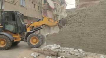 محافظ الإسكندرية يأمر رؤساء الأحياء بالتعامل بحزم مع أي انتهاك.