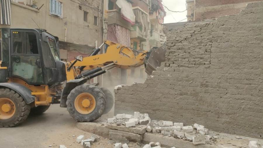 محافظ الإسكندرية يأمر رؤساء الأحياء بالتعامل بحزم مع أي انتهاك. محافظ الإسكندرية يأمر رؤساء الأحياء بالتعامل بحزم مع أي انتهاك.