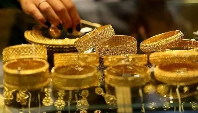 سعر الذهب عيار 21 في السعودية يثابر على استقراره رغم التوترات.. تعرف على أسعار اليوم الأربعاء. سعر الذهب عيار 21 في السعودية يثابر على استقراره رغم التوترات.. تعرف على أسعار اليوم الأربعاء.