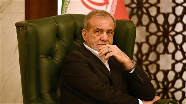 أمير قطر receives a message from the Iranian president. أمير قطر receives a message from the Iranian president.