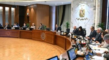 رئيس الوزراء يضمن للمواطنين: لدينا مخزونات استراتيجية كافية من السلع، وهناك خيارات متعددة متاحة.