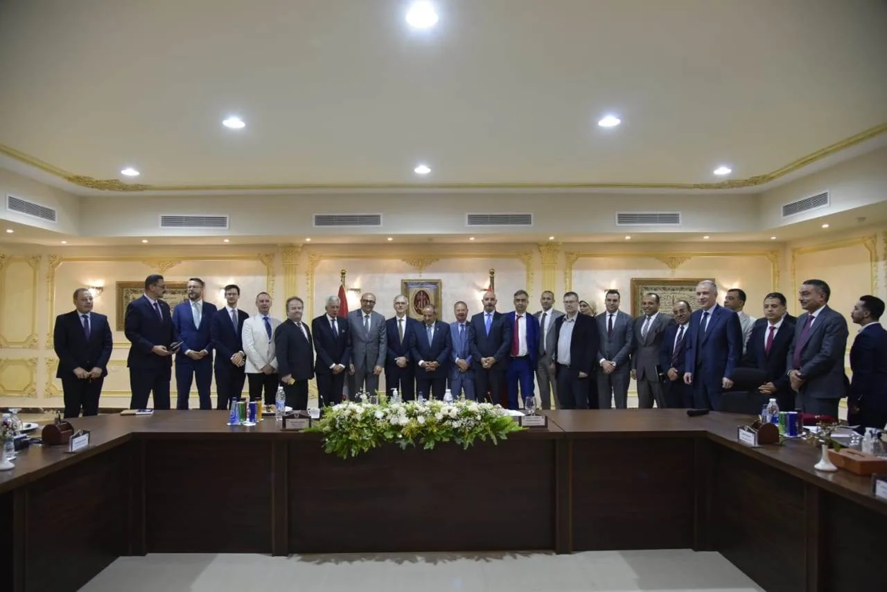 محافظ بورسعيد يستقبل ممثلي الاتحاد الأوروبي لبحث الفرص الاقتصادية والتنموية في المحافظة محافظ بورسعيد يستقبل ممثلي الاتحاد الأوروبي لبحث الفرص الاقتصادية والتنموية في المحافظة