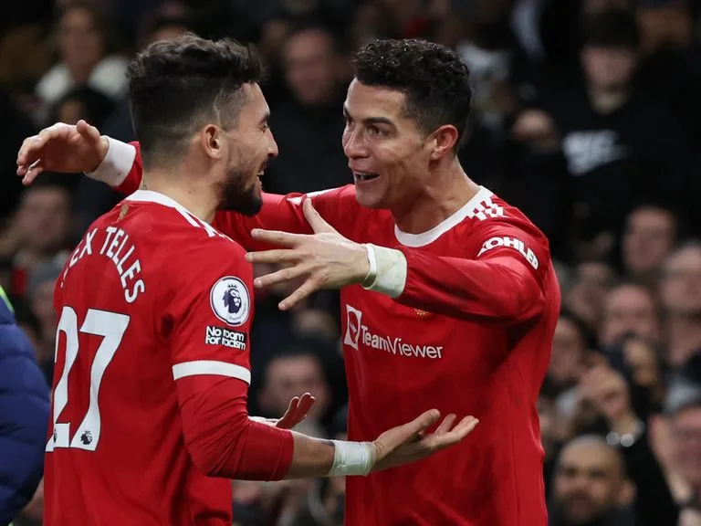 تسريح دوراني وانضمام صديق… النصر يواصل تقديم المفاجآت لرونالدو تسريح دوراني وانضمام صديق… النصر يواصل تقديم المفاجآت لرونالدو