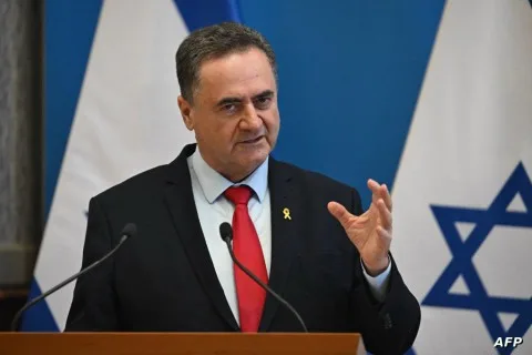 وزير الدفاع الإسرائيلي يوافق على تخفيف القيود المفروضة على المدنيين منذ اندلاع الحرب مع إيران. وزير الدفاع الإسرائيلي يوافق على تخفيف القيود المفروضة على المدنيين منذ اندلاع الحرب مع إيران.