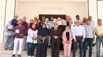 رئيس جامعة جنوب الوادي يجتمع بفريق الإدارة الهندسية بالجامعة