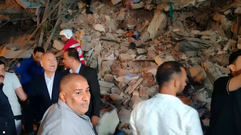 بعد ساعات من الت collapse.. اختتام عمليات الإنقاذ في مبنى السيدة زينب بعد ساعات من الت collapse.. اختتام عمليات الإنقاذ في مبنى السيدة زينب