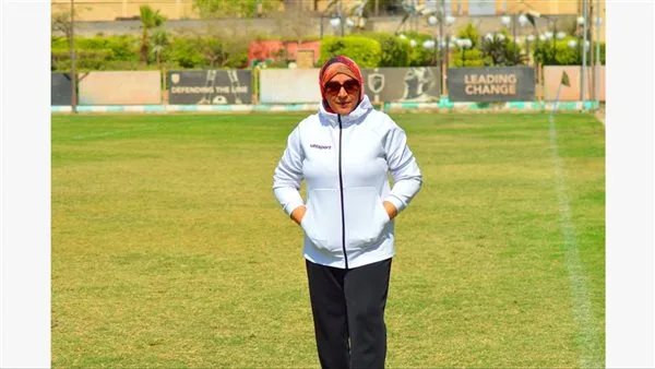 “سماح حمزة”: السيدة الأولى التي تتولى منصب مدير التعاقدات في نادي الفيوم بمصر. “سماح حمزة”: السيدة الأولى التي تتولى منصب مدير التعاقدات في نادي الفيوم بمصر.