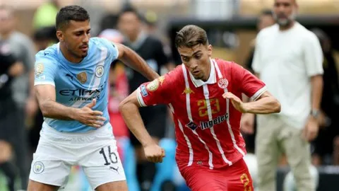 فودين يقود مانشستر سيتي الإنجليزي لتحقيق الانتصار على الوداد المغربي فودين يقود مانشستر سيتي الإنجليزي لتحقيق الانتصار على الوداد المغربي
