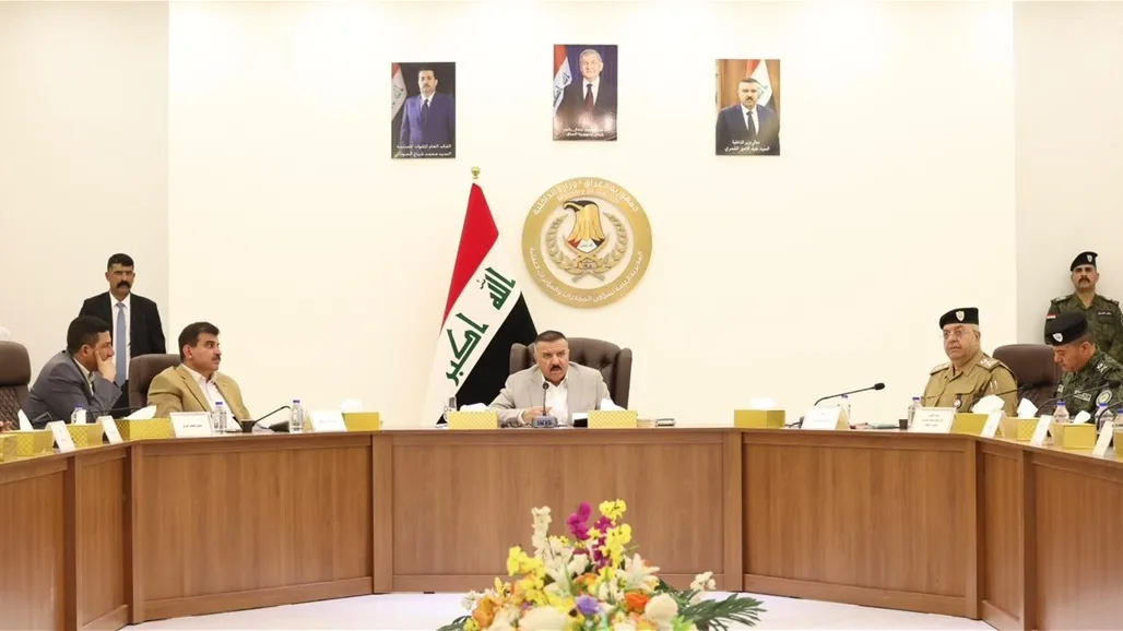 وزير الداخلية يقدم توصيات لمواجهة ظاهرة المخدرات وزير الداخلية يقدم توصيات لمواجهة ظاهرة المخدرات