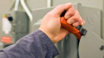 غدًا.. انقطاع التيار الكهربائي عن قرية كوم الحجنة والمناطق المجاورة في كفر الشيخ