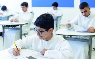 طلاب الصف الثاني عشر “المتقدم والنخبة” ينهون الاختبارات النهائية.. و”العام” يبدأون امتحان “الأحياء” اليوم.