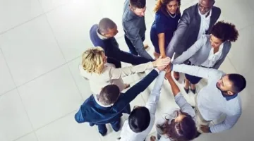 7 استراتيجيات ذكية وفعّالة لإدارة فريقك عن بُعد