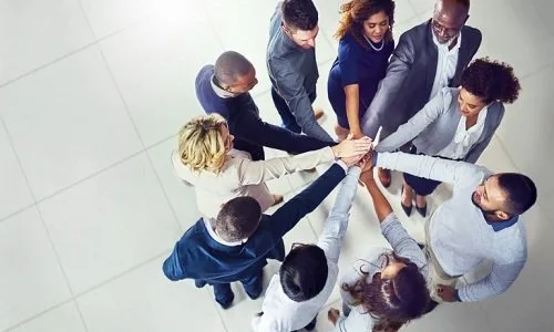 7 استراتيجيات ذكية وفعّالة لإدارة فريقك عن بُعد 7 استراتيجيات ذكية وفعّالة لإدارة فريقك عن بُعد