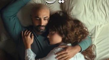 كريم فهمي وصبا مبارك في “220 يوم”: دراما مليئة بالغموض والرومانسية