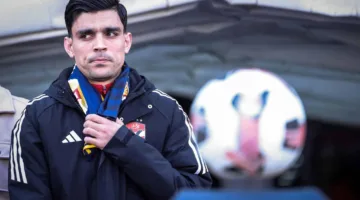 بن شرقي يثير حماس اللقاء ضد بالميراس.. وريفيرو يحدد اللاعب في مركز الظهير الأيسر