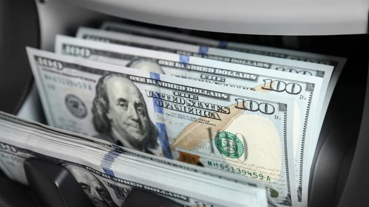زيادة ملحوظة في سعر الدولار .. ارتفاع في أسعار الذهب .. مستثمرون أجانب يضخون 12 مليار جنيه في أذون الخزانة المصرية زيادة ملحوظة في سعر الدولار .. ارتفاع في أسعار الذهب .. مستثمرون أجانب يضخون 12 مليار جنيه في أذون الخزانة المصرية