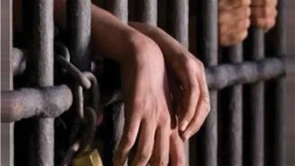 الحكم مدى الحياة للمتورطين في قتل شاب بسبب الزوجة الخائنة في الغربية.. تعرف على التفاصيل الحكم مدى الحياة للمتورطين في قتل شاب بسبب الزوجة الخائنة في الغربية.. تعرف على التفاصيل