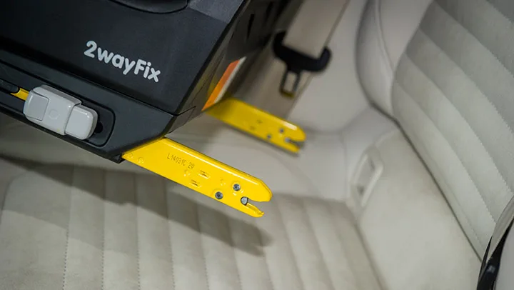 كيف يضمن نظام Isofix سلامة طفلك أثناء القيادة؟ كيف يضمن نظام Isofix سلامة طفلك أثناء القيادة؟