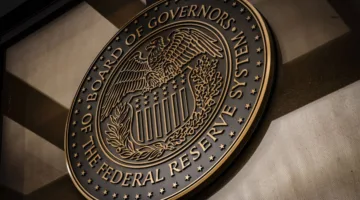 البث المباشر لمؤتمر رئيس الاحتياطي الفيدرالي الأمريكي جيروم باول بعد قرار تثبيت سعر الفائدة