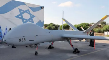 تسنيم الإيرانية: الدفاع الجوي أسقط طائرة مسيرة إسرائيلية من طراز هرمس في الغرب.