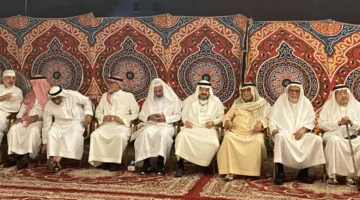 آل طيب يستقبلون المعزين في وفاة فقيدتهم