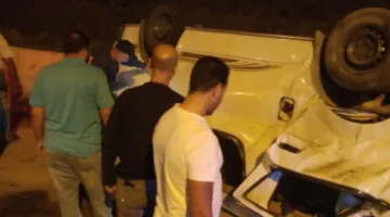 بالصور والأسماء.. 11 شخصًا يُصابون في حادث مروع لتصادم وانقلاب بالبحيرة