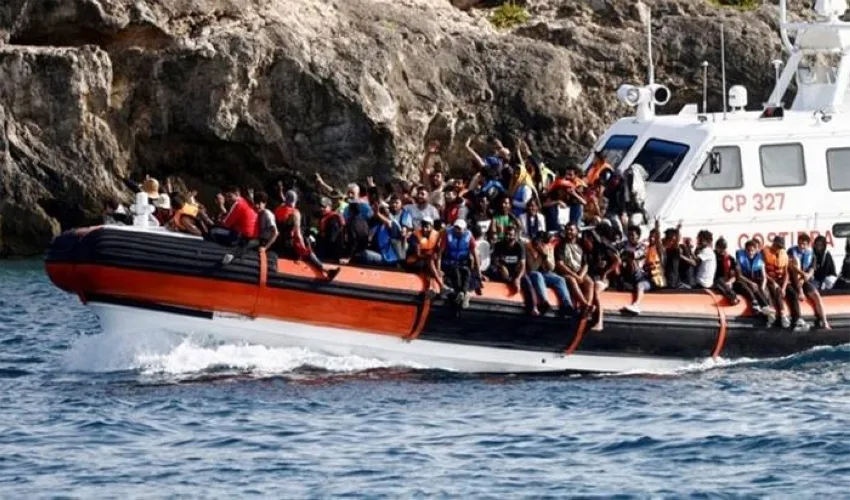 إنقاذ أكثر من 175 ألف لاجئ في البحر الأبيض المتوسط منذ عام 2015 إنقاذ أكثر من 175 ألف لاجئ في البحر الأبيض المتوسط منذ عام 2015