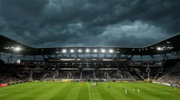 عاجل: استئناف مباراة ريد بول سالزبورج وباتشوكا في كأس العالم للأندية بعد توقفها بسبب العاصفة الرعدية