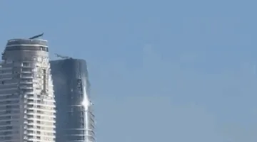 صواريخ تضرب مركز تسوق في قلب تل أبيب (فيديو)