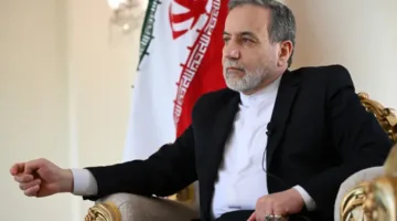 إيران تهدد إسرائيل بأنها ستجعلها تشعر بالندم وتتحمل عواقب هجماتها.