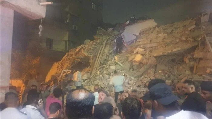 أثناء نومك: زيادة عدد ضحايا المبنى المنهار في السيدة زينب واعتقال متهمين بغسل 70 مليون جنيه أثناء نومك: زيادة عدد ضحايا المبنى المنهار في السيدة زينب واعتقال متهمين بغسل 70 مليون جنيه